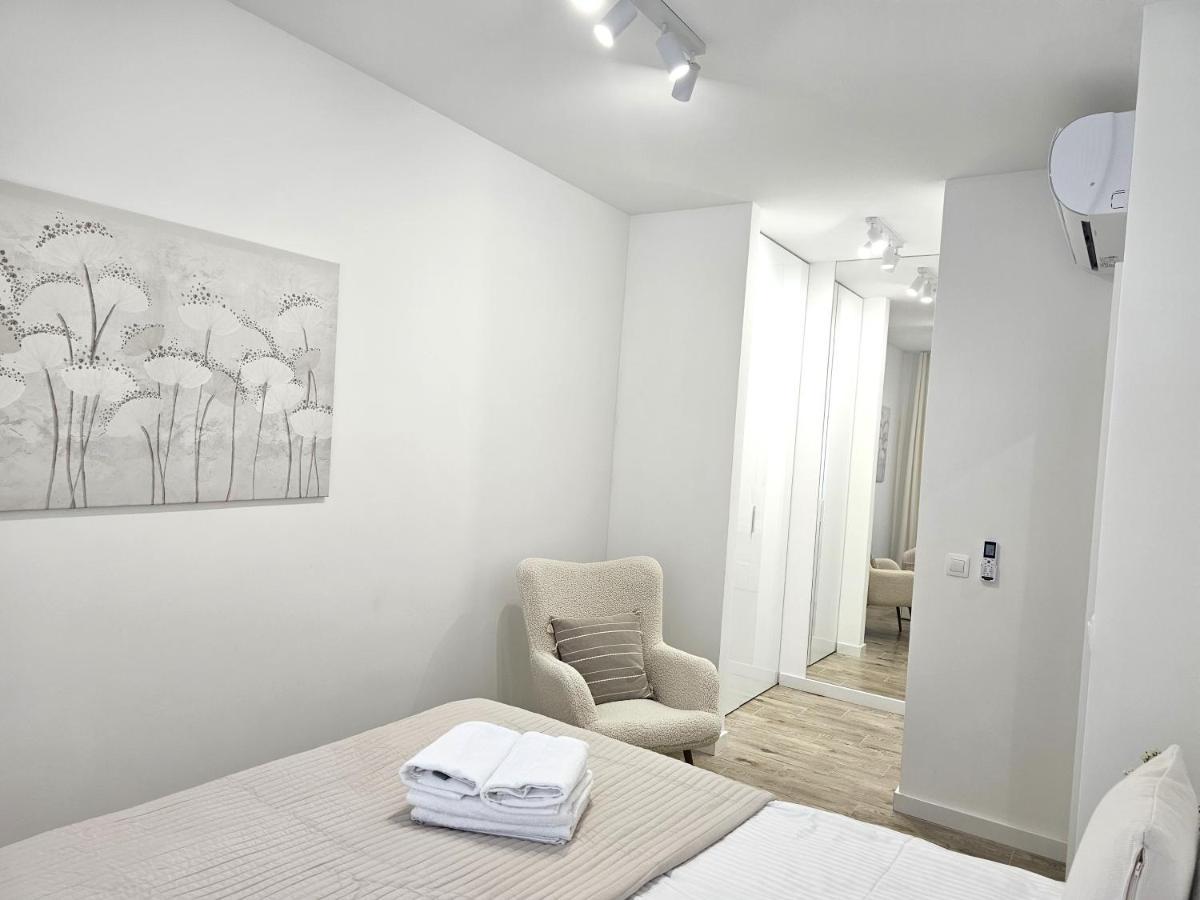 Urban Apartments Luxury Skyline Sokolska Towers 30A, 2 Free Garages, Gym & Sauna, Self Check-In Kattowitz Exterior foto