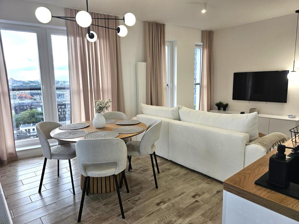 Urban Apartments Luxury Skyline Sokolska Towers 30A, 2 Free Garages, Gym & Sauna, Self Check-In Kattowitz Exterior foto