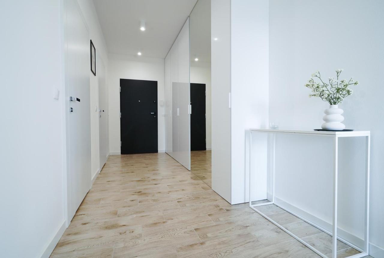 Urban Apartments Luxury Skyline Sokolska Towers 30A, 2 Free Garages, Gym & Sauna, Self Check-In Kattowitz Exterior foto