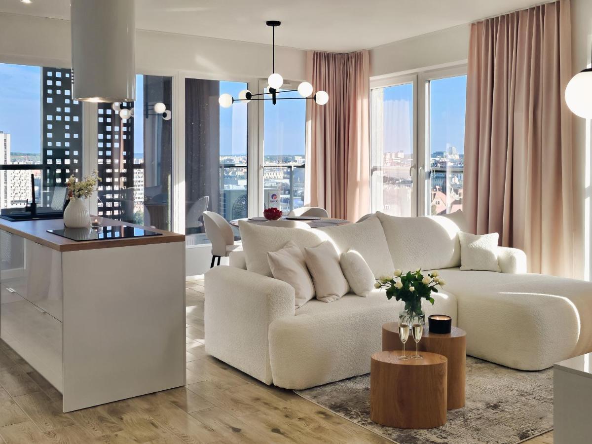 Urban Apartments Luxury Skyline Sokolska Towers 30A, 2 Free Garages, Gym & Sauna, Self Check-In Kattowitz Exterior foto