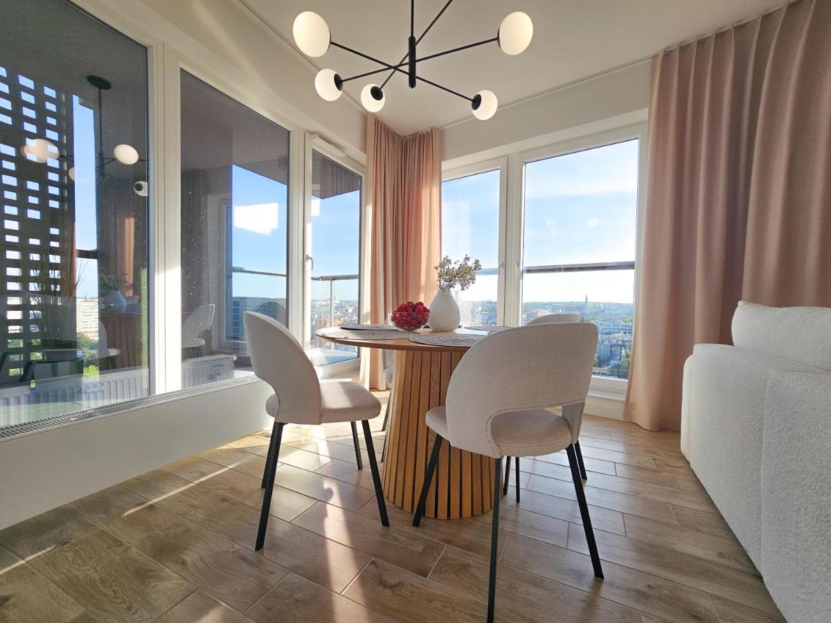 Urban Apartments Luxury Skyline Sokolska Towers 30A, 2 Free Garages, Gym & Sauna, Self Check-In Kattowitz Exterior foto