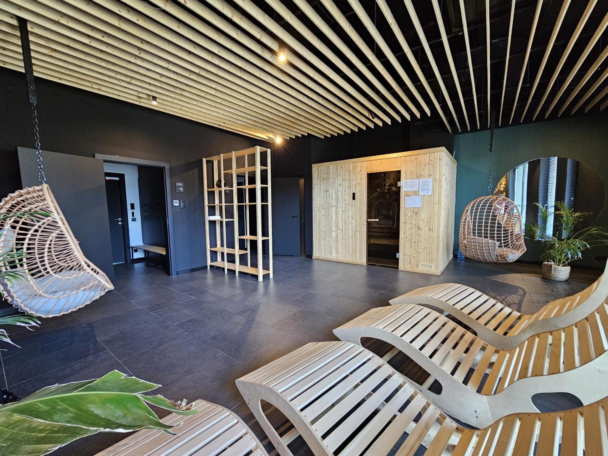 Urban Apartments Luxury Skyline Sokolska Towers 30A, 2 Free Garages, Gym & Sauna, Self Check-In Kattowitz Exterior foto